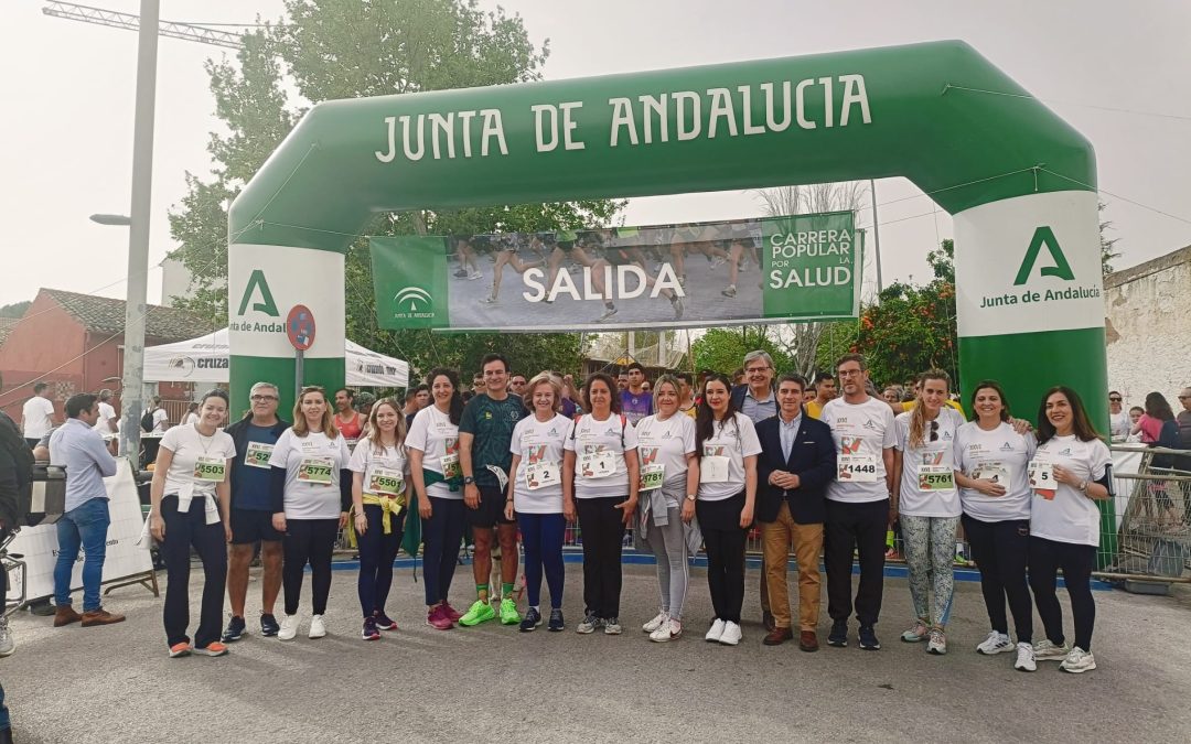 El alcalde y varios miembros del equipo de Gobierno participan en la XXVI Carrera por la Salud, que, junto con la II Caminata Inclusiva, logra reunir a 2300 personas por las calles de la capital