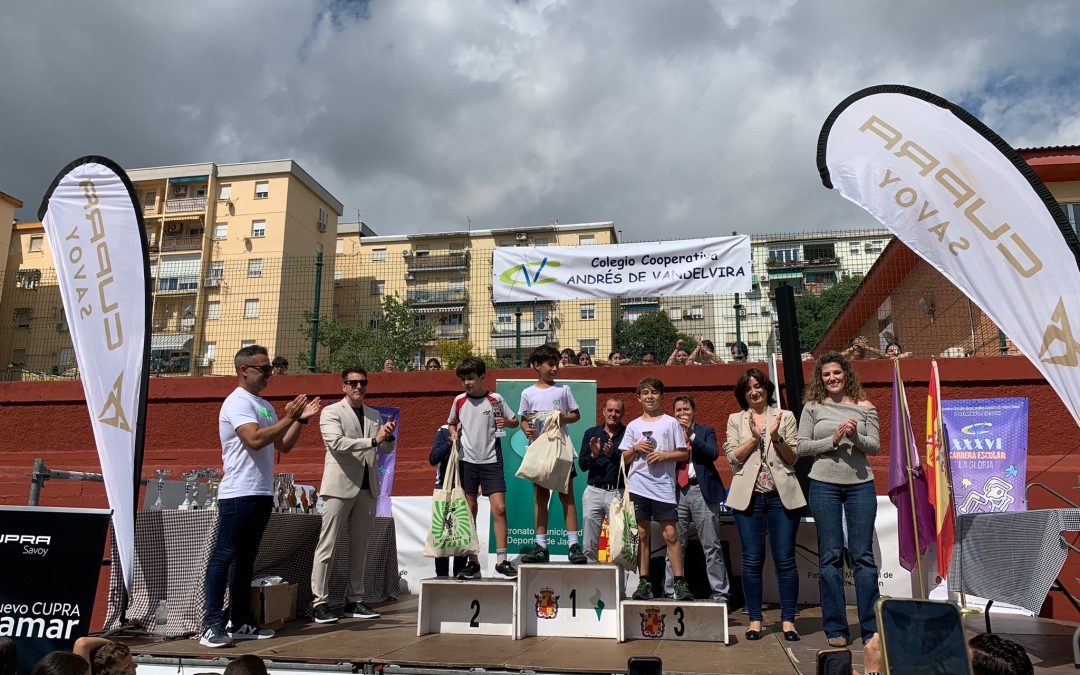 Gran éxito de participación y organizativo de la XXXVI Carrera Escolar La Gloria, que ha reunido a más de 1.600 participantes