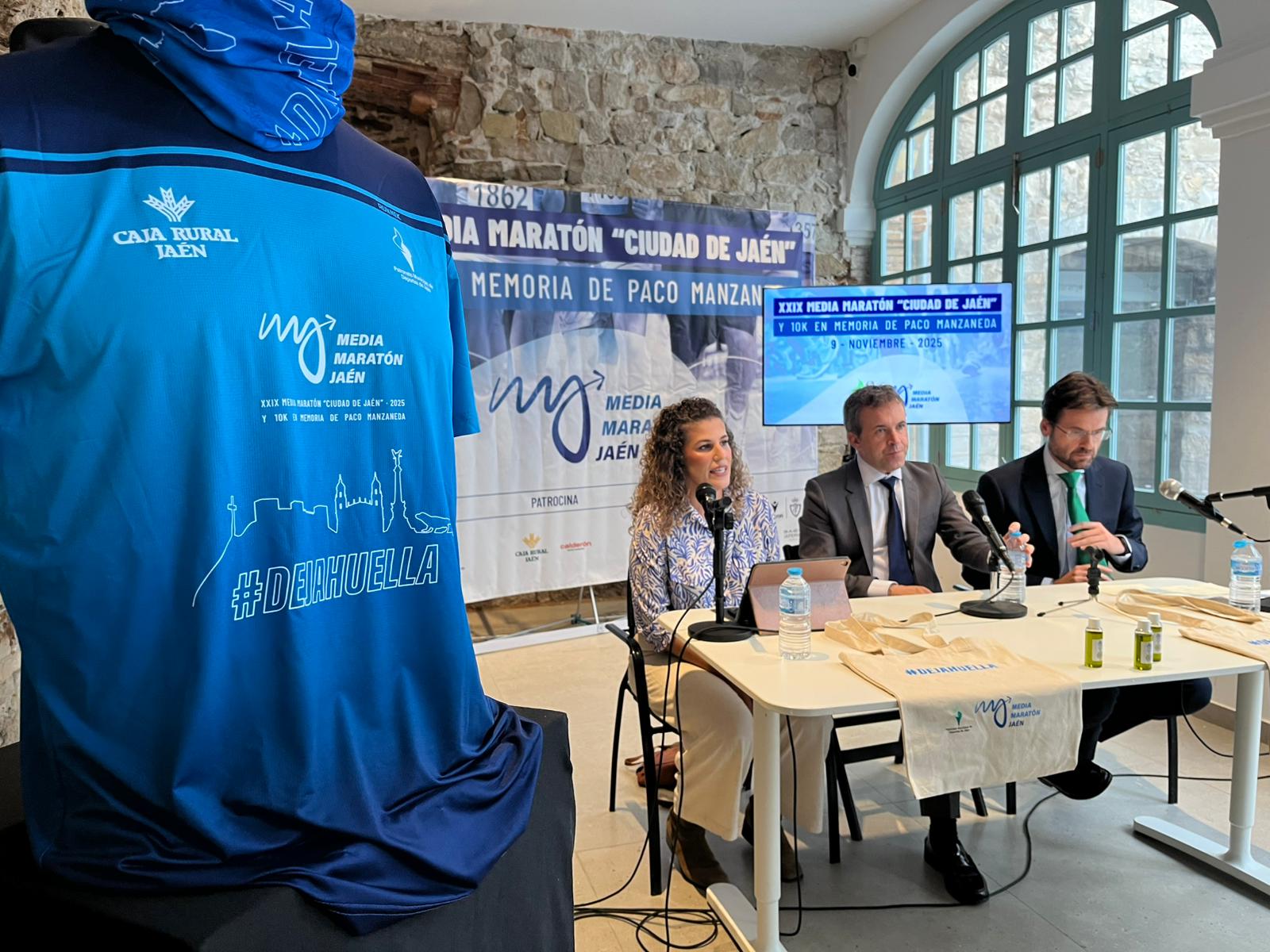El Ayuntamiento valora el éxito de participación prevista en la Media Maratón de Jaén 2025 que batirá récords con más de 1.800 participantes inscritos que “suma logros a la marca de Jaén como ciudaddel atletismo”