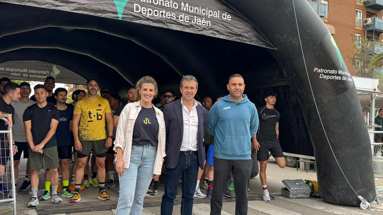 Gran éxito del Pulse Hybrid Challenge Jaén, que ha reunido a unos 600 deportistas en el Bulevar en una prueba pionera en la capital