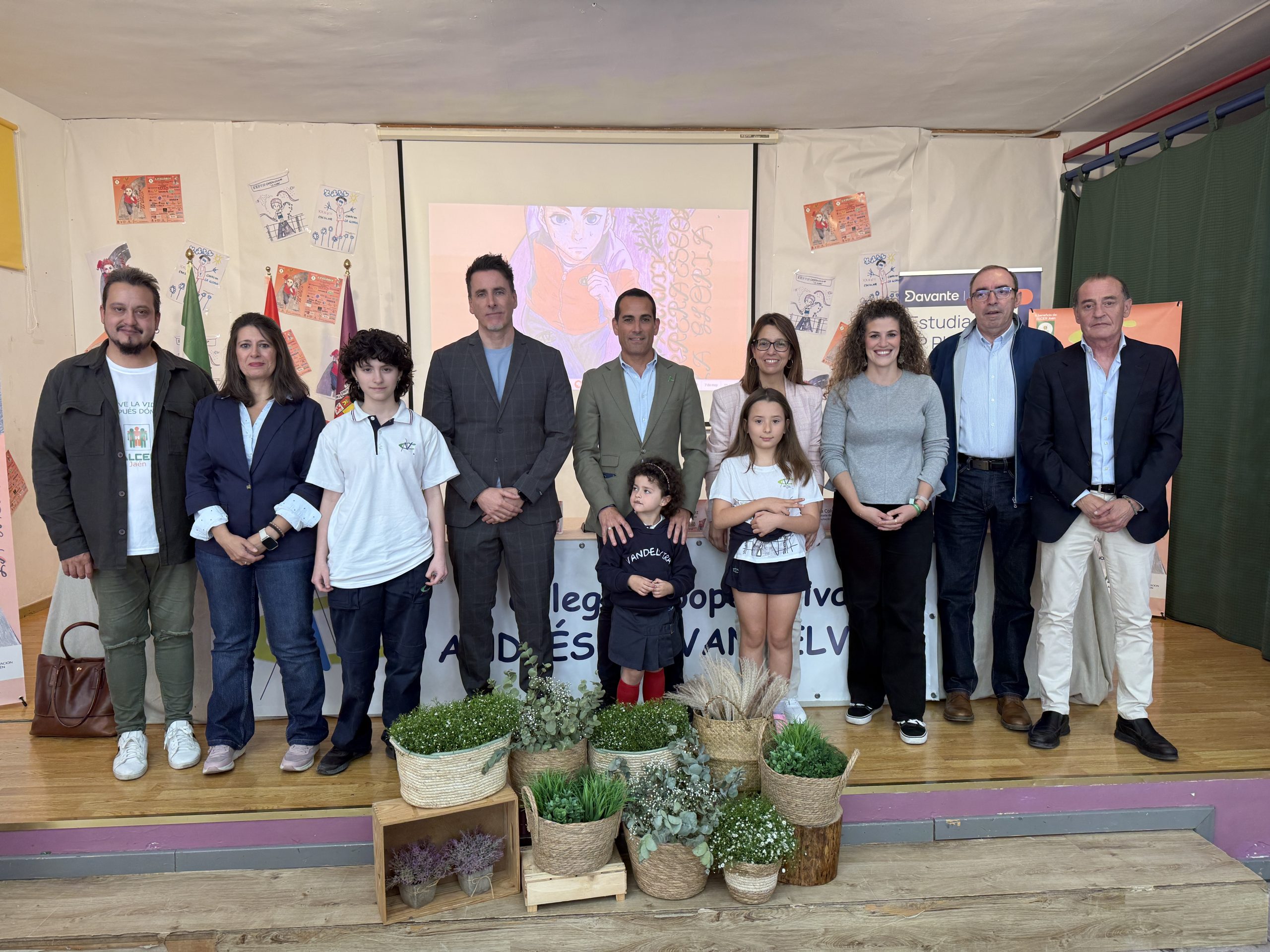 El Ayuntamiento destaca el carácter solidario y la excelente respuesta de los centros educativos un año más en la XXXVII Carrera Escolar de La Gloria